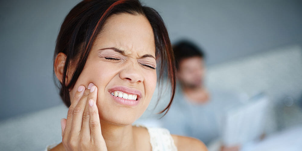 Dental Problems Over the Holidays: What to Do
